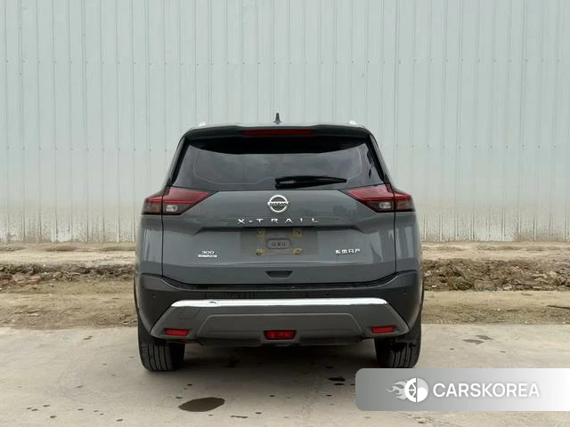 Nissan Qijun 2021 Темно-серый из Китая, фото 6