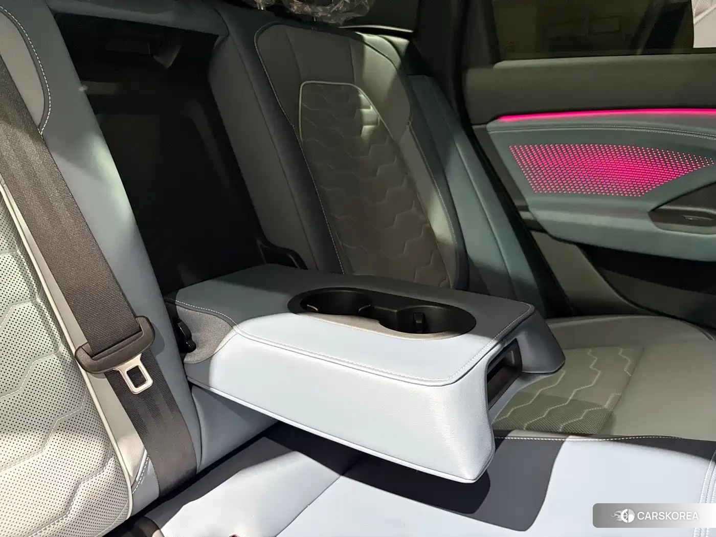 Audi Q6L e-tron id 4546638 из Китая 24