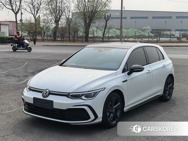 Volkswagen Golf 2022 Белый из Китая, фото 6