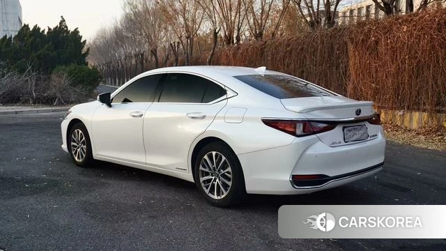 Lexus ES id 4298391 из Китая 7