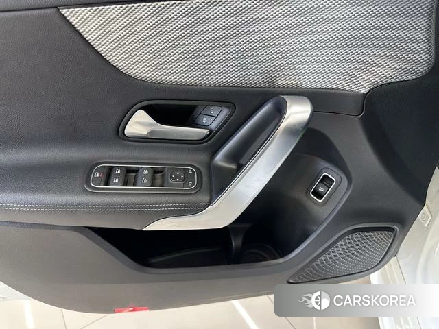 Mercedes-Benz Class A id 4298243 из Китая 14