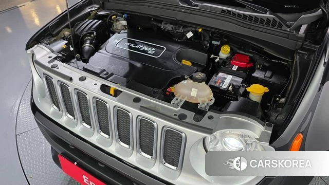 Jeep Renegade id 3867237 из Кореи 16