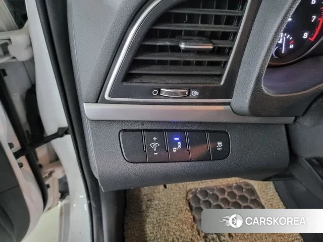 Hyundai Avante AD id 3363081 из Кореи 13