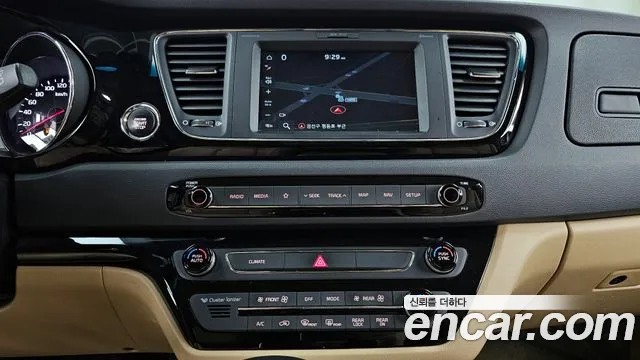 Kia The New Carnival id 2526158 из Кореи 16