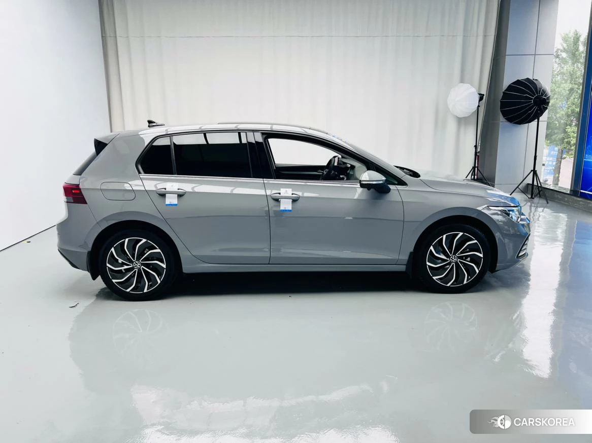 Volkswagen Golf id 4454477 из Китая 22