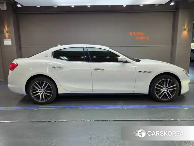 Maserati Ghibli id 4760007 из Кореи 16
