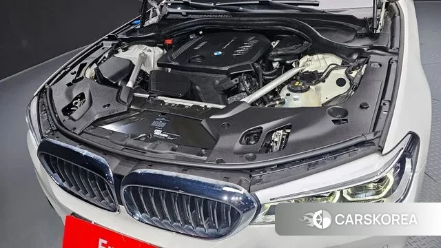 BMW 5 Series (G30) id 3029375 из Кореи 16