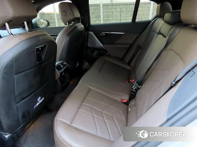 BMW 5 Series (G60) id 3891283 из Кореи 7