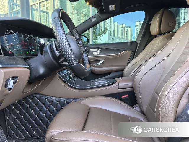 Mercedes-Benz E-class PHEV id 4276857 из Китая 15