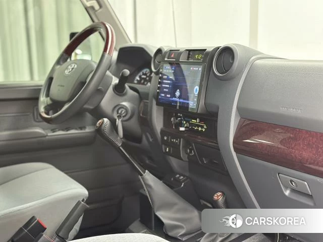 Toyota Land Cruiser 70 Series id 4258079 из Китая 46