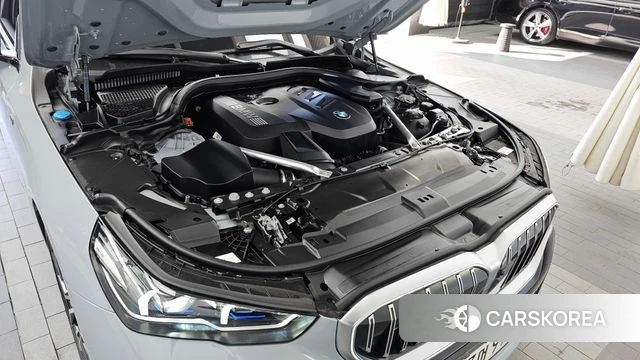 BMW 5 Series (G60) id 4414161 из Кореи 31