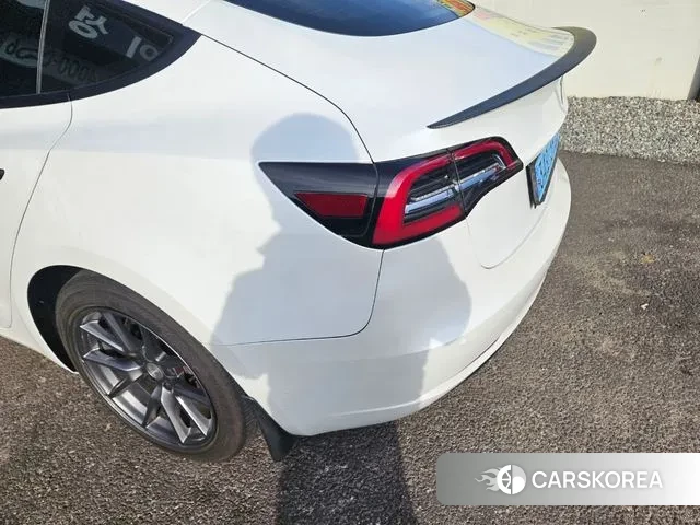 Tesla Model 3 2021 Белый из Кореи, фото 6