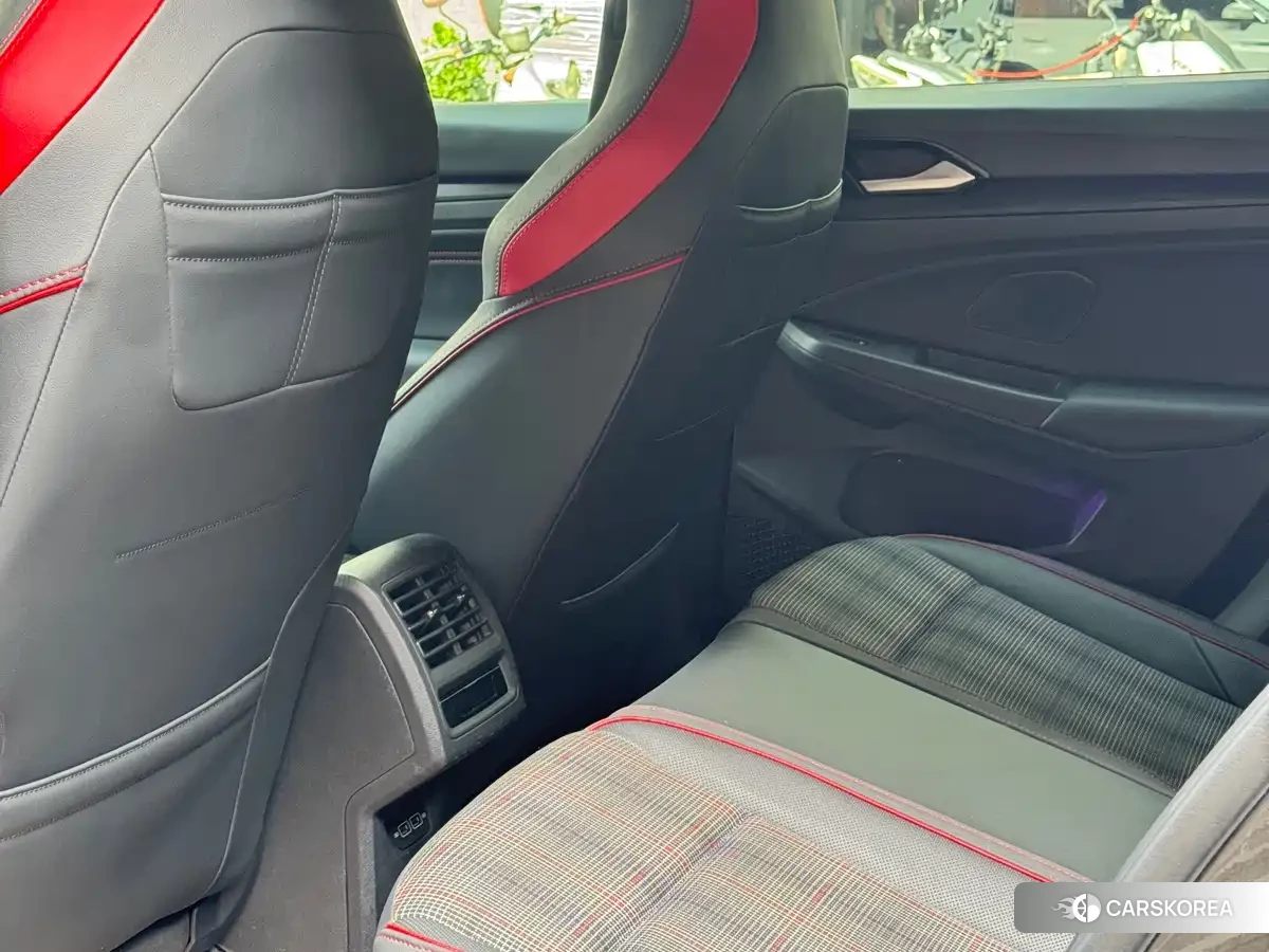 Volkswagen Golf 2023 Черный из Китая, фото 6