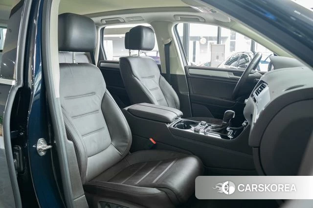 Volkswagen Touareg id 4215214 из Китая 30