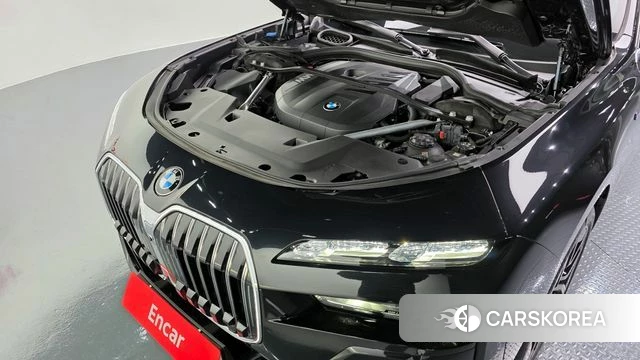 BMW 7 Series (G70) id 3832184 из Кореи 16