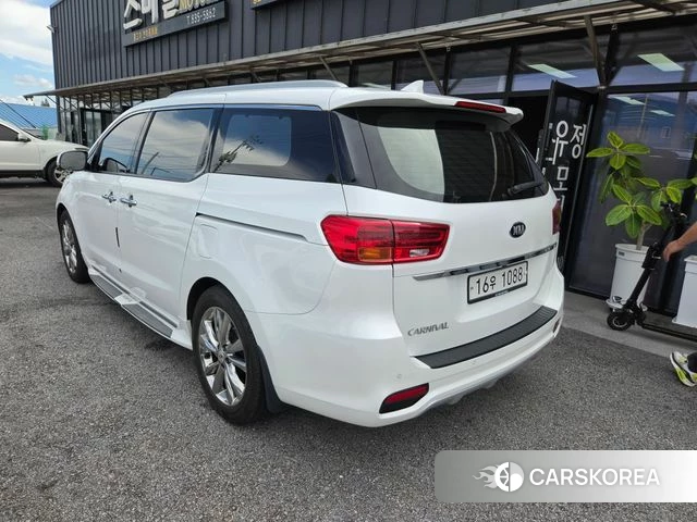 Kia The New Carnival id 4873409 из Кореи 16