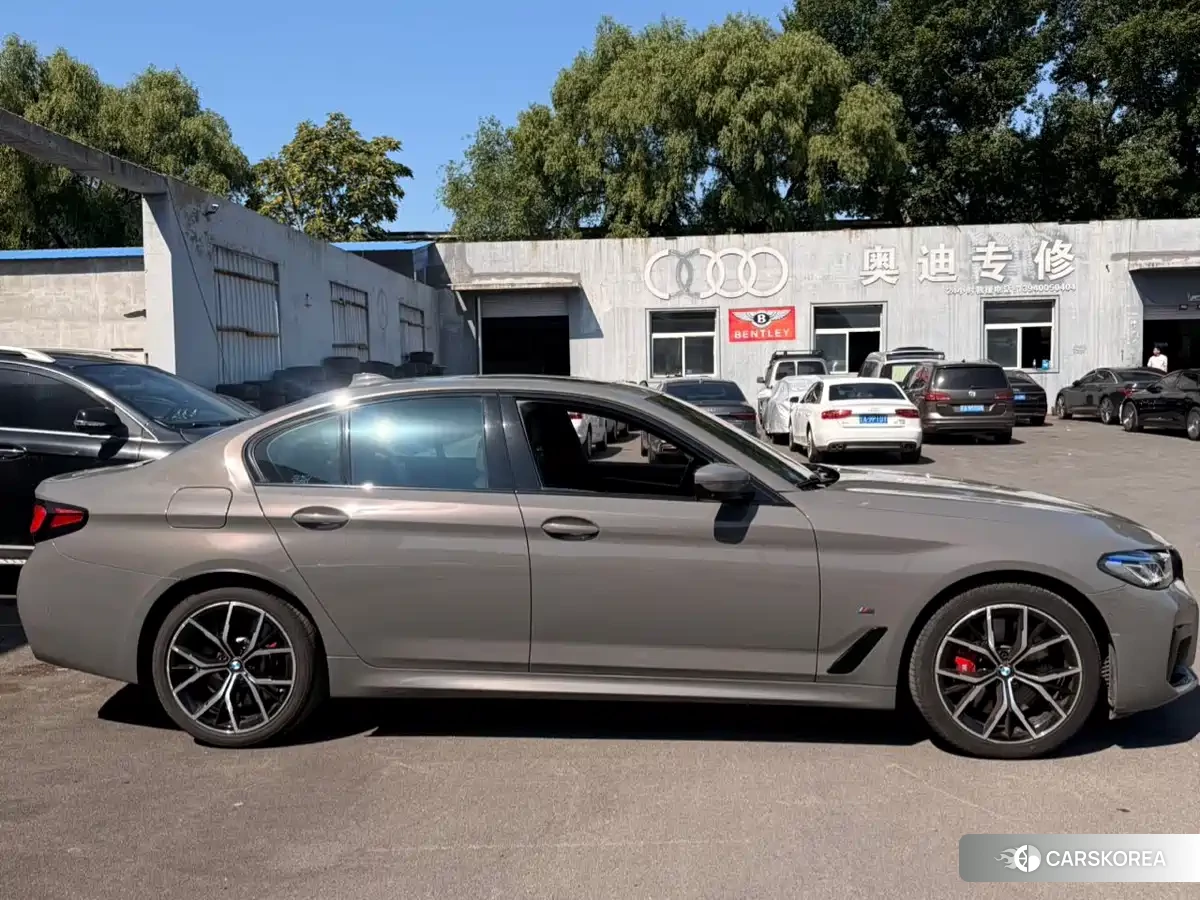 BMW 5 series 2021 Silver/gray из Китая, фото 6