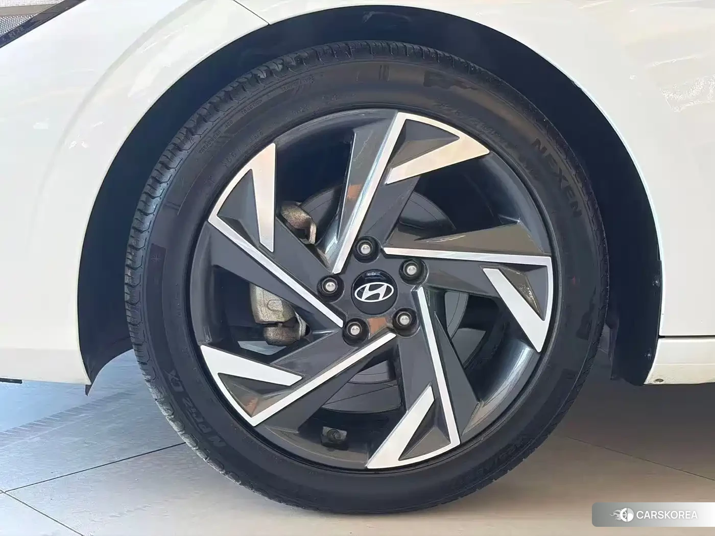 Hyundai Elantra id 4680827 из Китая 12