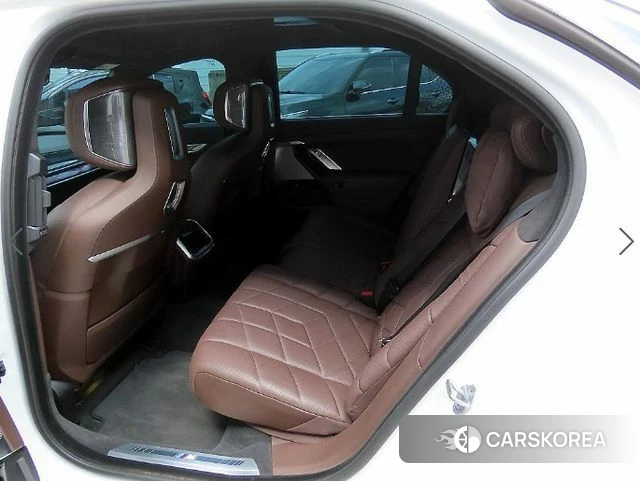 BMW 7 Series (G70) id 4308592 из Кореи 16