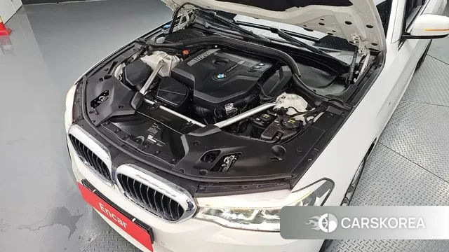 BMW 5 Series (G30) id 3024781 из Кореи 16