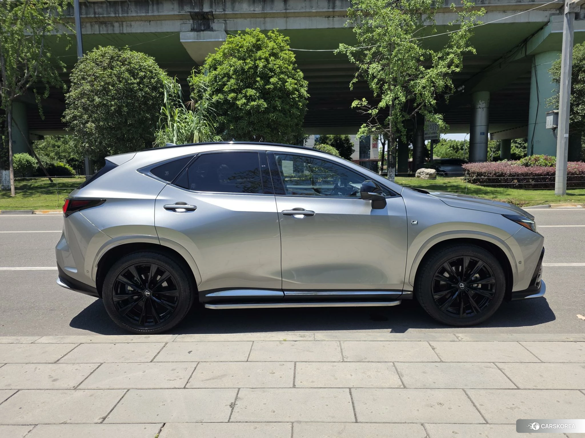 Lexus NX id 4499065 из Китая 12
