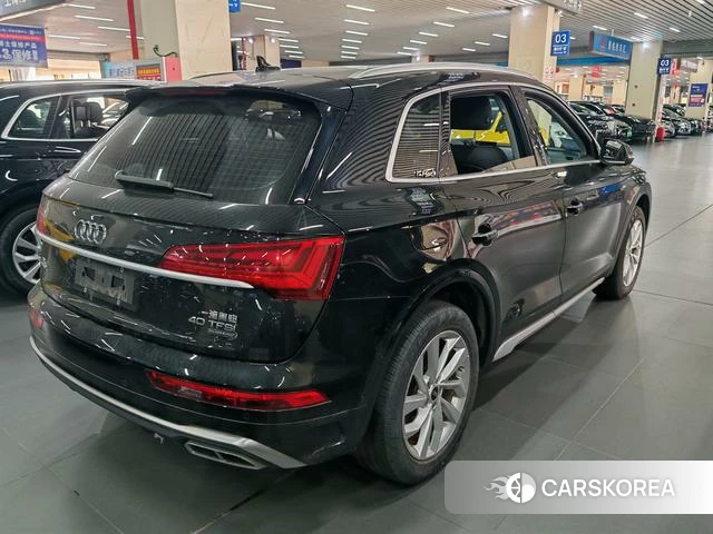 Audi Q5L 2022 Черный из Китая, фото 6