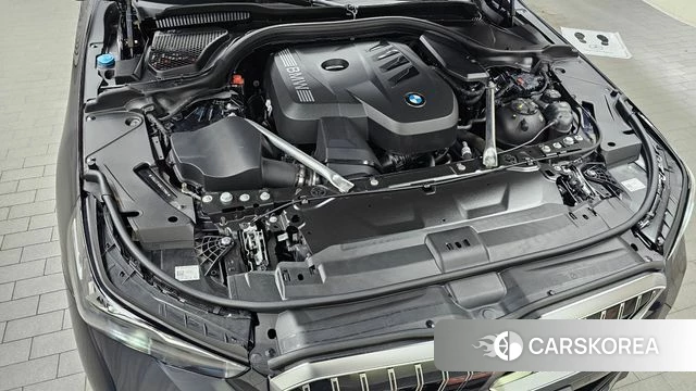BMW 5 Series (G60) id 4505581 из Кореи 29