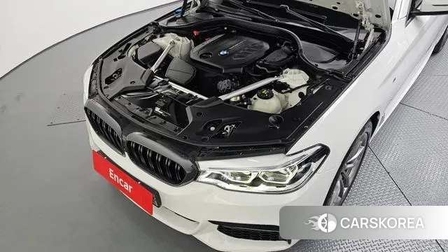 BMW 5 Series (G30) id 3499265 из Кореи 16