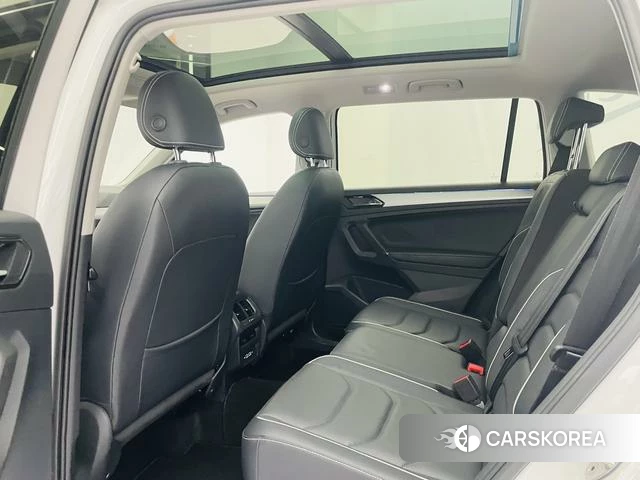 Volkswagen Tiguan L PHEV id 4211292 из Китая 12