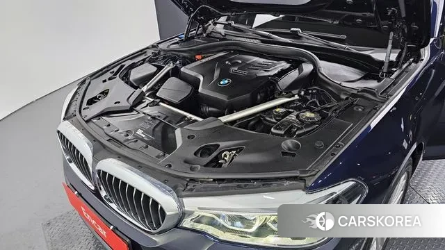 BMW 5 Series (G30) id 3362369 из Кореи 16