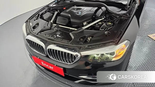 BMW 5 Series (G30) id 3391232 из Кореи 16