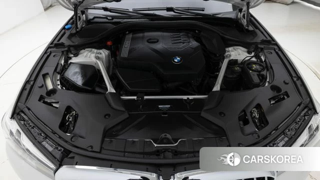 BMW 5 Series (G30) id 3838663 из Кореи 16