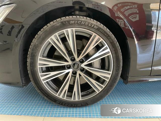 Audi A6L id 3926940 из Китая 29