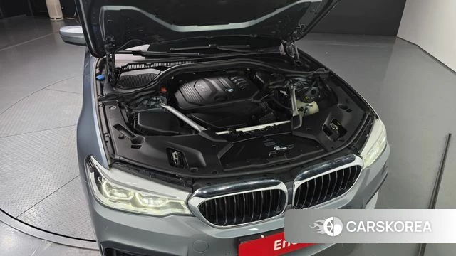 BMW 5 Series (G30) id 4417404 из Кореи 16
