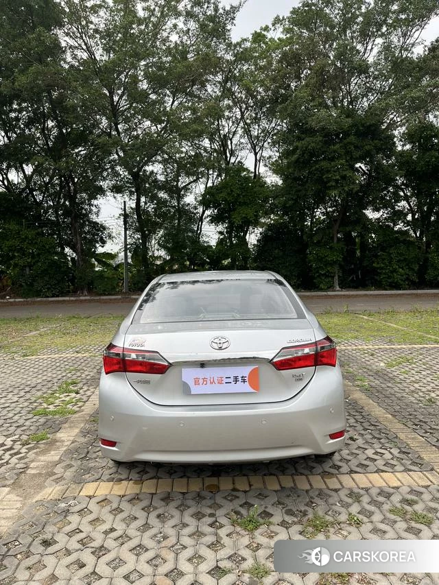 Toyota Corolla 2019 Серебристо-серый из Китая, фото 6