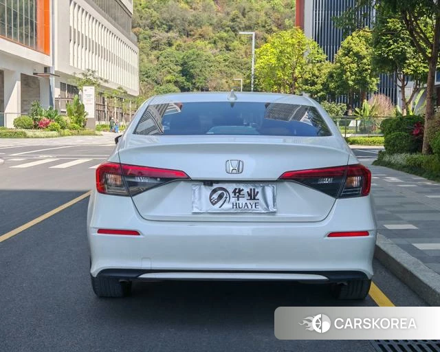 Honda Civic id 4297951 из Китая 7
