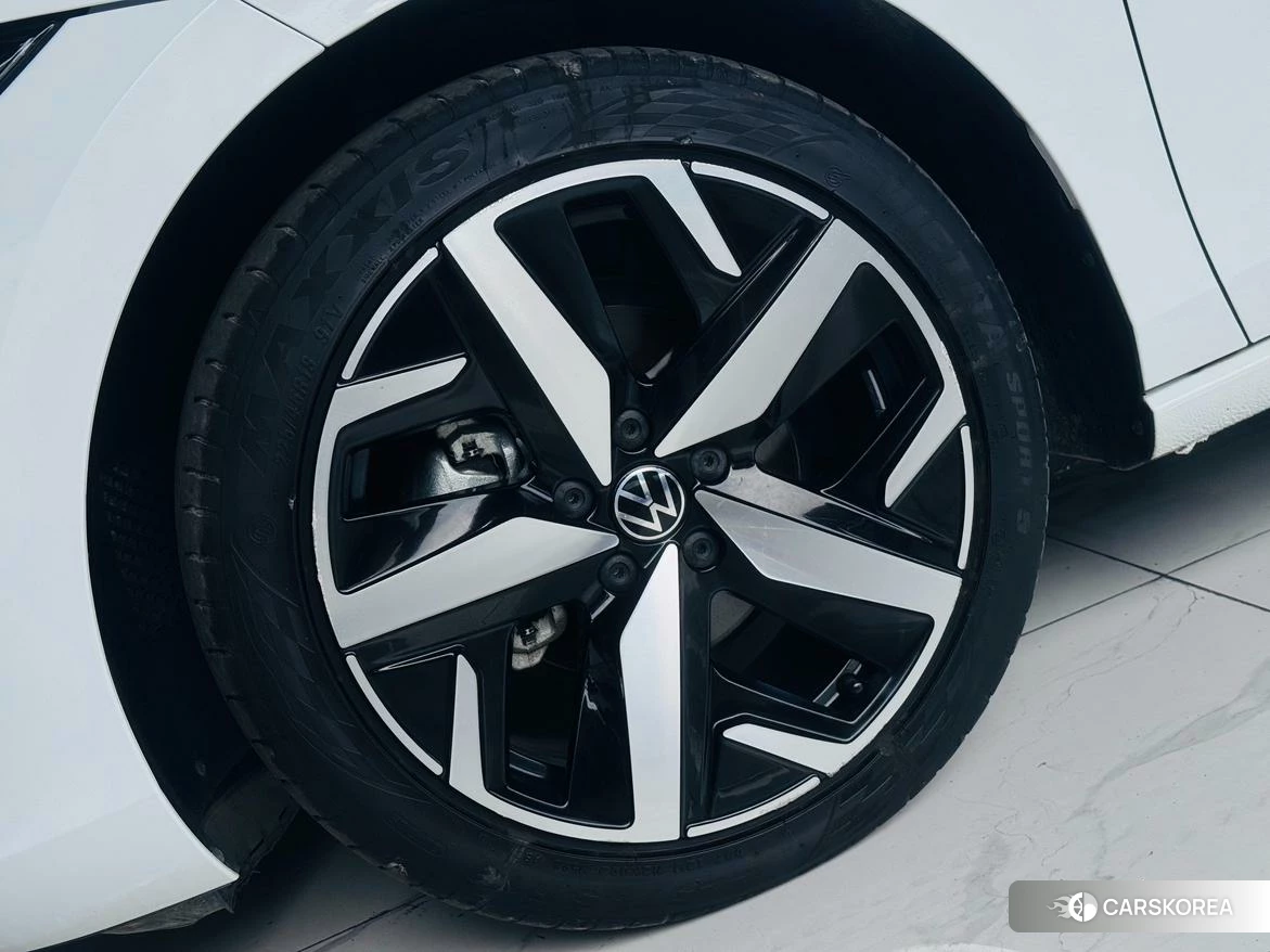 Volkswagen Lingdu 2023 Белый из Китая, фото 6