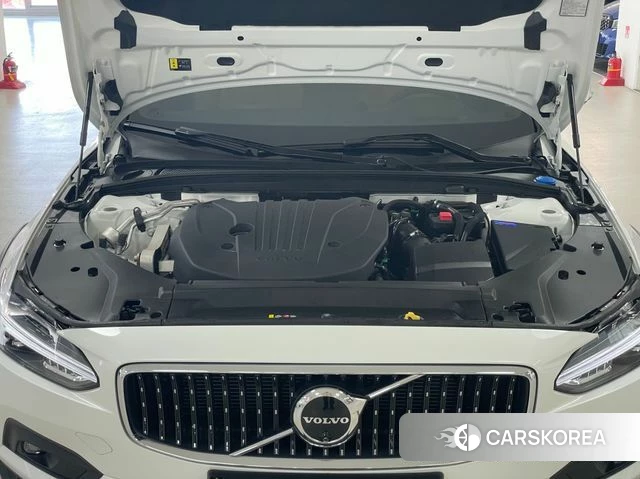 Volvo V90 Cross-Country id 3940396 из Кореи 16