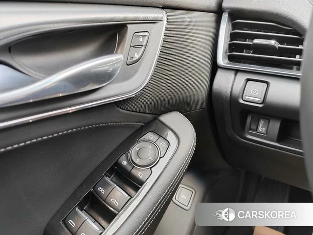 Cadillac CT5 id 3993440 из Китая 11