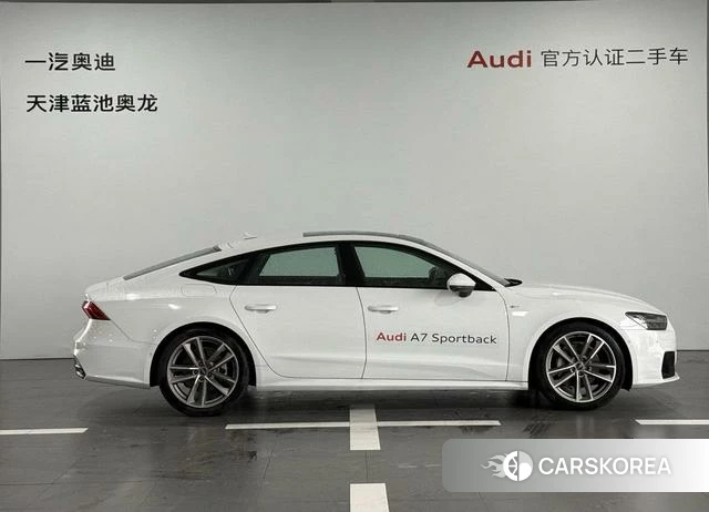 Audi A7 2024 Белый из Китая, фото 6