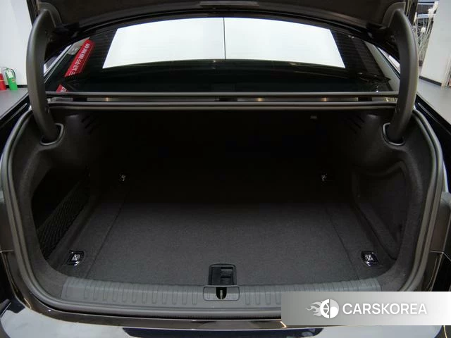 Audi A7L id 4263975 из Китая 16