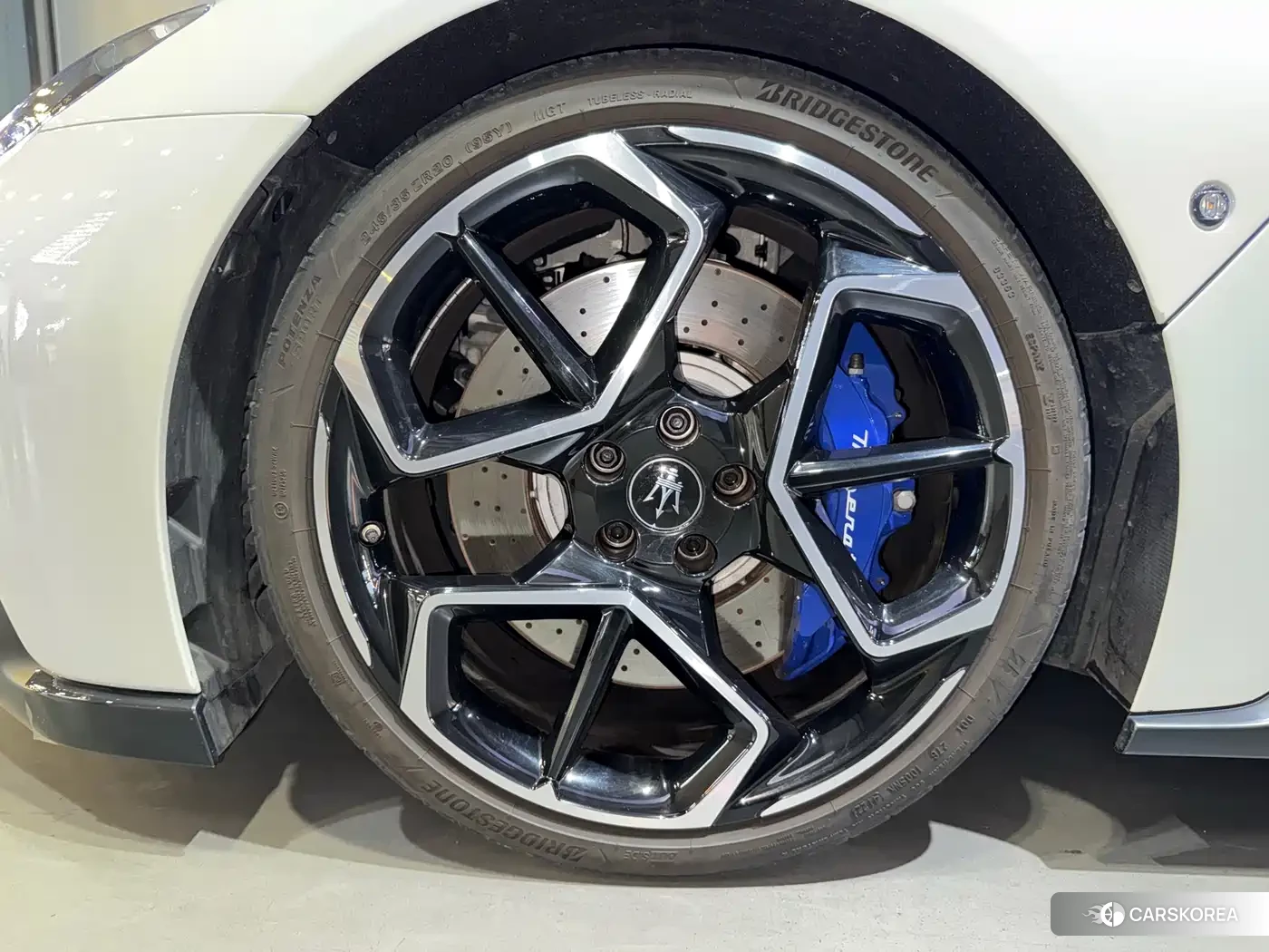 Maserati MC20 id 4559620 из Китая 17