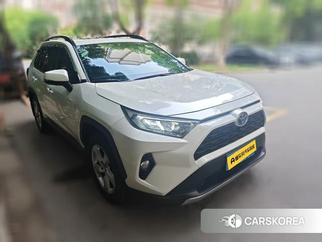 Toyota RAV4 Rongfang 2021 Белый из Китая, фото 6