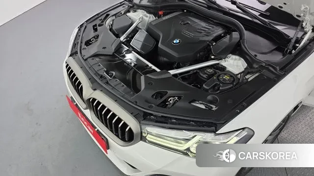 BMW 5 Series (G30) id 3545056 из Кореи 16