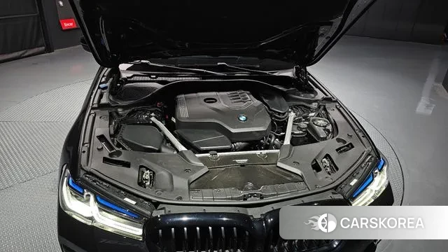 BMW 5 Series (G30) id 3022217 из Кореи 16