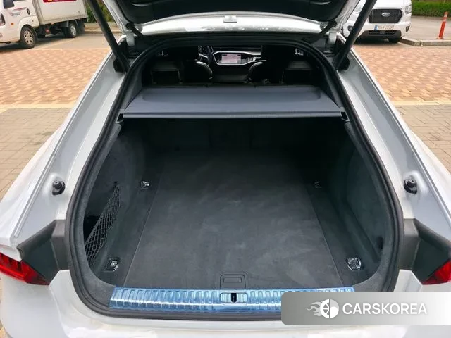 Audi A7 (4K) id 3059881 из Кореи 16