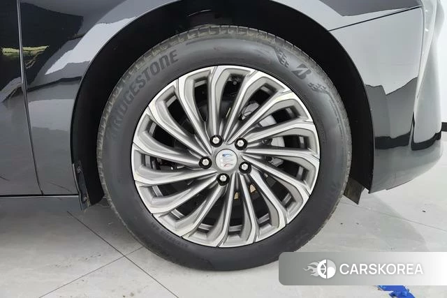 Buick Lacrosse id 4220615 из Китая 13