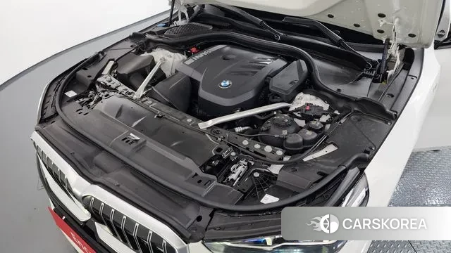 BMW 5 Series (G60) id 3393887 из Кореи 16