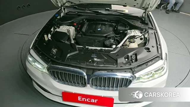 BMW 5 Series (G30) id 3428534 из Кореи 16