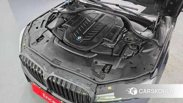 BMW 7 Series (G11) id 4304454 из Кореи 16